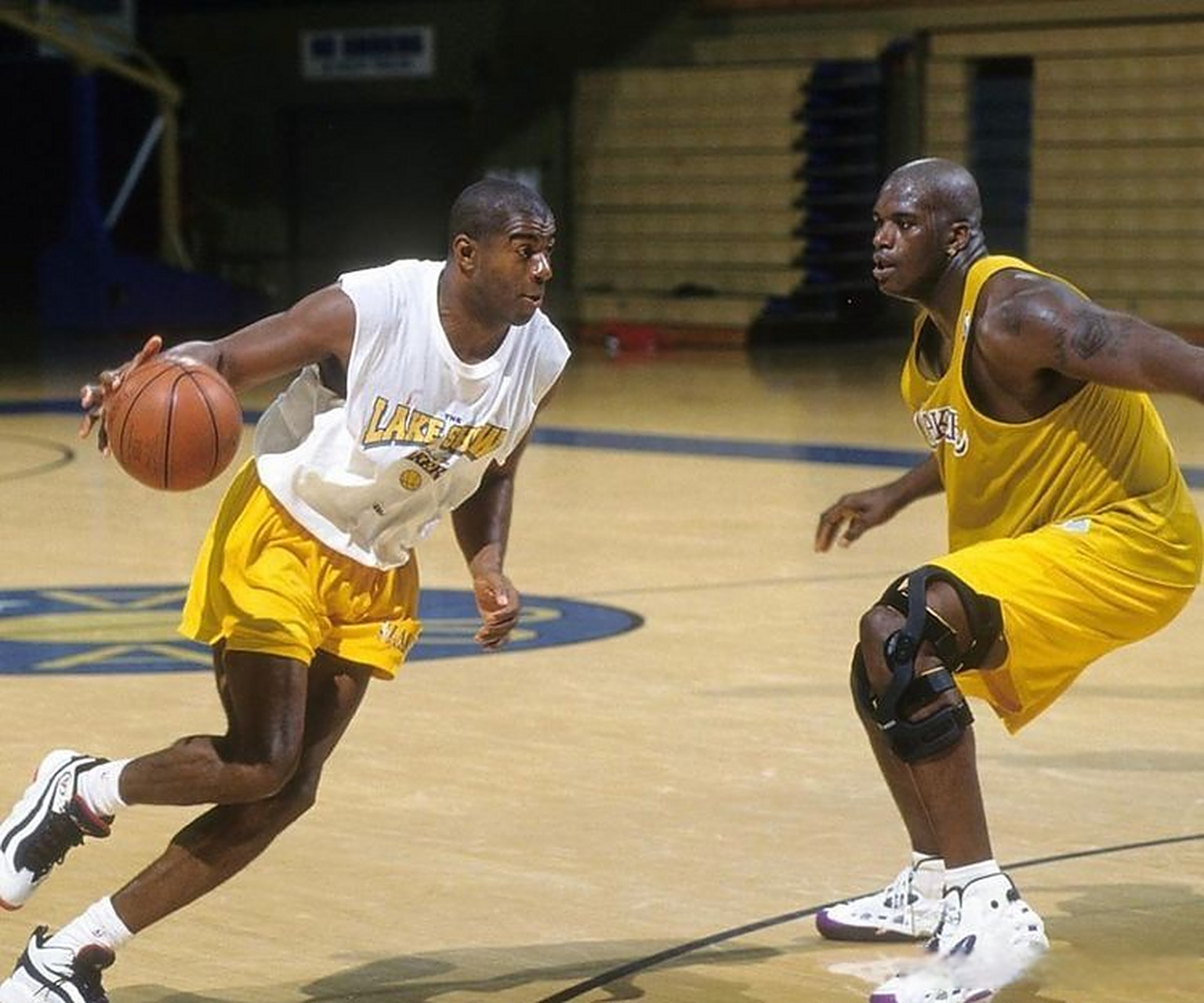 争窗口拱手 争窗口拱手